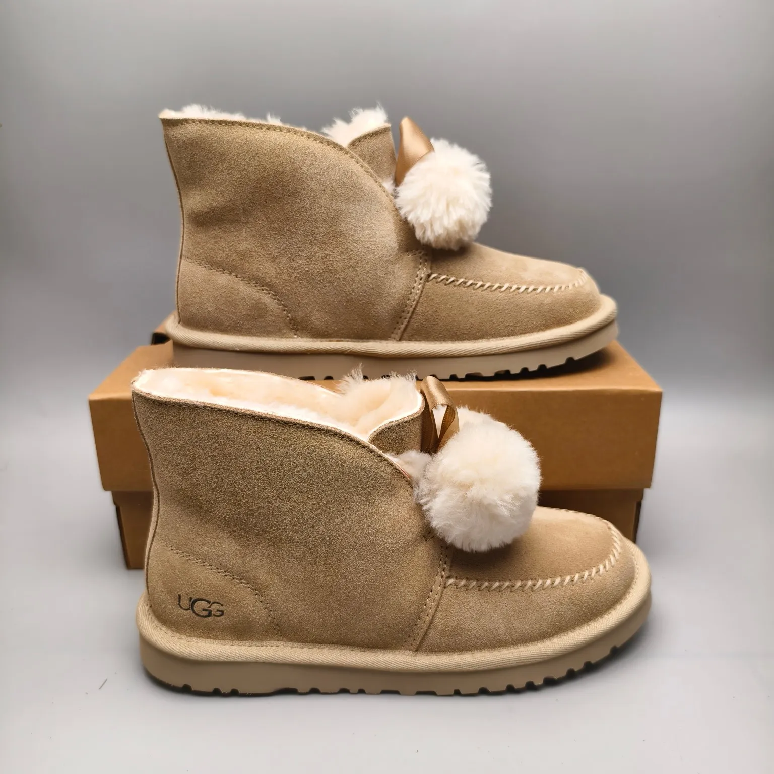 💰560 UGG sheepskin all-in-one snow boots 3517 double fur ball Kailin casual shoes Color: Maroon Sand Matching size: 35-40